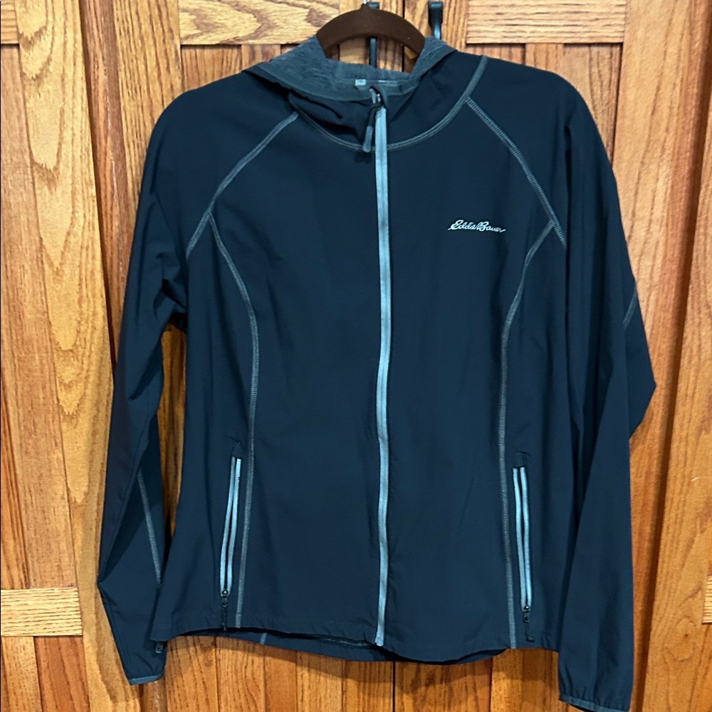 Eddie Bauer XL women’s lightweight jacket Black water resistant. Stretchy